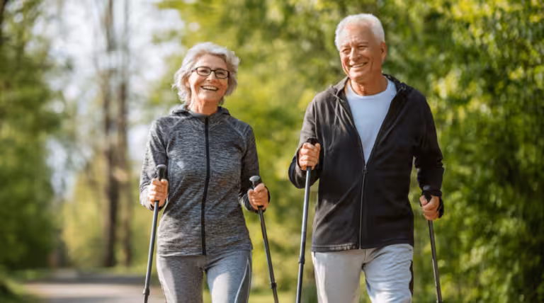 Nordic walking v parku: chyby a přínosy | Levita.cz